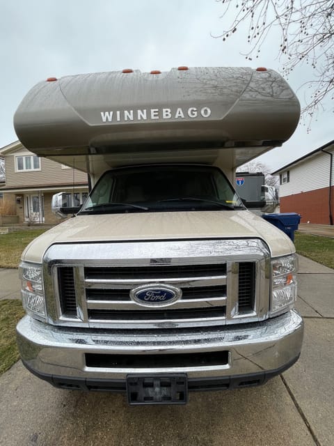 “Best Price Around” 2018 Winnebago Minnie Winnie 32ft w/slideout Drivable vehicle in Oceanside