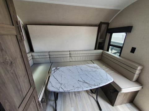 2021 Coachmen Clipper 82DBU 18ft Sleeps 4 Towable trailer in Billings