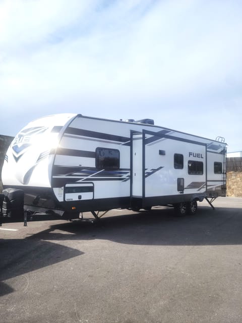 2021 Heartland Fuel 305 Towable trailer in Eagle Mountain Lake