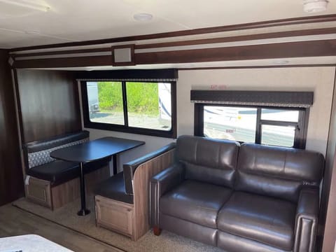 Location #6 Towable trailer in Gatineau