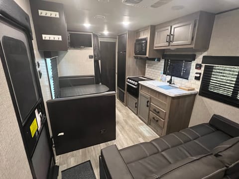 The Cardoza Camper Bunkhouse - 2022 Jayco Jay Flight SLX Towable trailer in Rocklin
