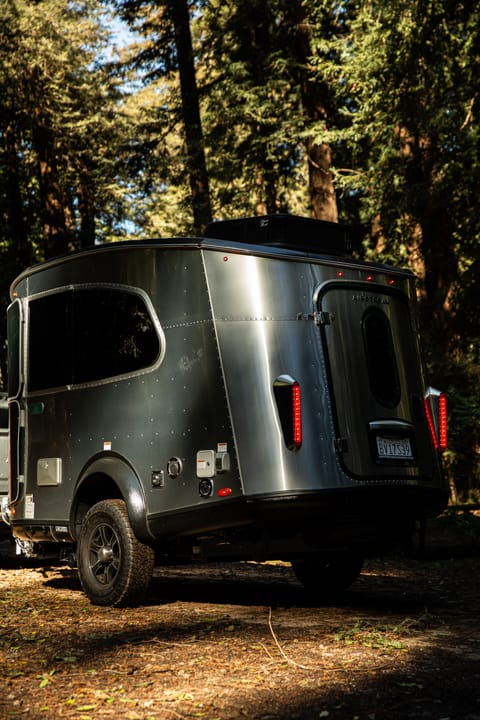 Winter ready! REI edition Airstream. Hot shower, Solar+lithium, Heater, all Towable trailer in Altadena