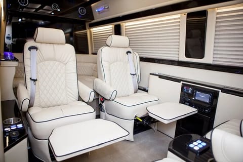 2022 Luxury Ultimate Limo Drivable vehicle in Roswell