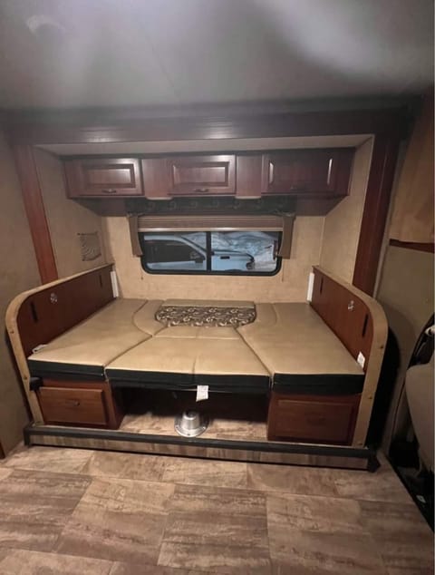 2016 Forest River Sunseeker RV Drivable vehicle in Eagle River