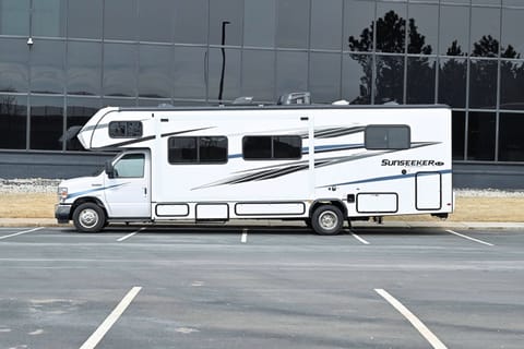 Pals Glamping in a home on the road=2022 Forest River Sunseeker LE Drivable vehicle in Aurora