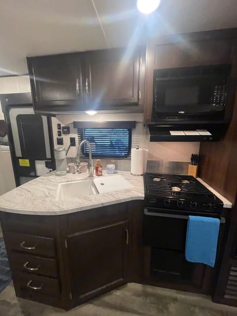 Very Spacious Perfect for Big Families Sleeps 10 Towable trailer in Riverside