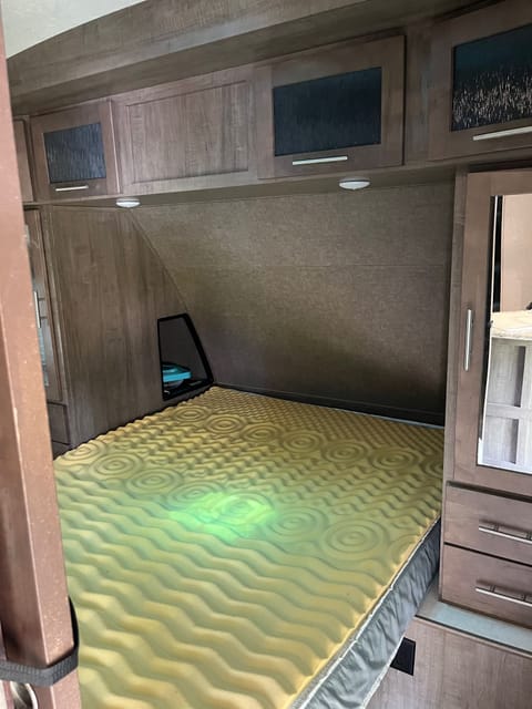 Family Bunkhouse Ready for the Grand Life on Grand Lake! (Delivery Only) Towable trailer in Grove