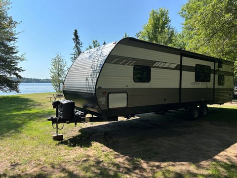 Kid Friendly Camping! 2022 Dutchmen Aspen Trail Ziehbarer Anhänger in Balsam Lake