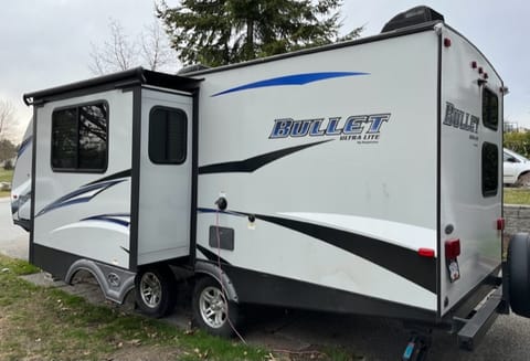 2019 Keystone RV Bullet Ultra Lite Towable trailer in Port Coquitlam