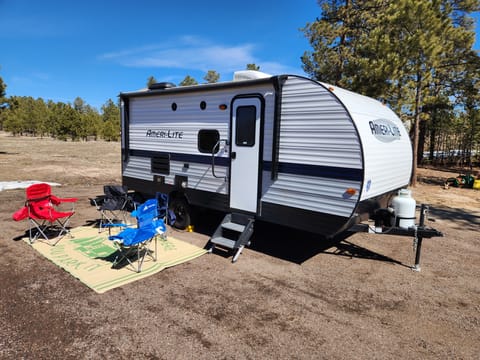 Easy To Pull!! Beautiful!! 2022 Gulf Stream Ameri-Lite Super Lite Towable trailer in Black Forest