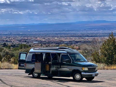 "Dennis the Van-ace" 1995 Ford Econoline - DC Fridge - Back Slide Kitchen Campervan in Hood River