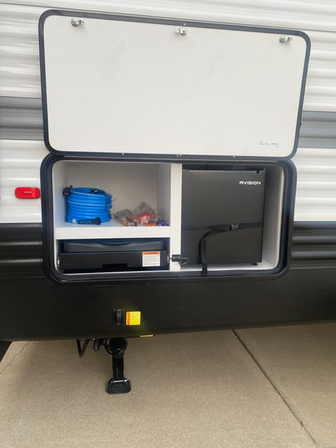 2023 Keystone hideout 29dfs modern and off grid capable Towable trailer in Lafayette