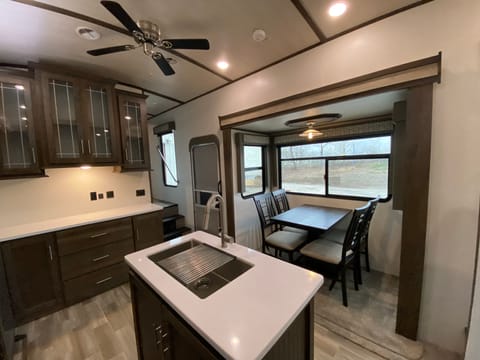 2020 Forest River Salem Hemisphere 372RD Towable trailer in Kettering