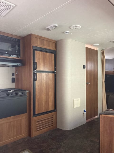 2015 Keystone RV Summerland - Perfect for large families! Rimorchio trainabile in Sioux City