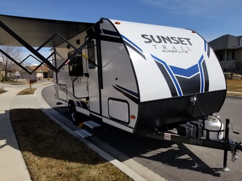 2021 Crossroads RV Sunset Trail Super Lite Towable trailer in Lehi