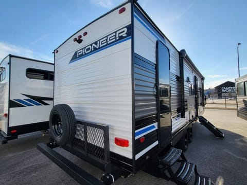 2023 Heartland Pioneer Sleeps 8 Towable trailer in Lake Oconee