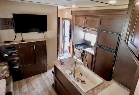 Your RV Home Away From Home *Delivery only* Tráiler remolcable in Kelowna
