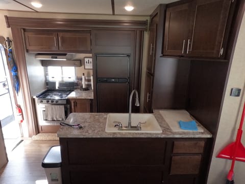 Your RV Home Away From Home *Delivery only* Towable trailer in Kelowna