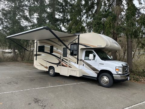 2017 Thor Freedom Elite 23H Drivable vehicle in Everett