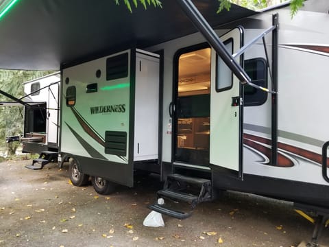 2019 Heartland Wilderness Ultralight Towable trailer in Airdrie