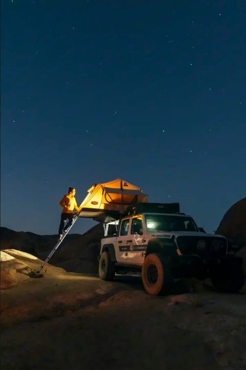 2022 Jeep Gladiator (Mojave) 4-Sleeper Fahrzeug in North Salt Lake