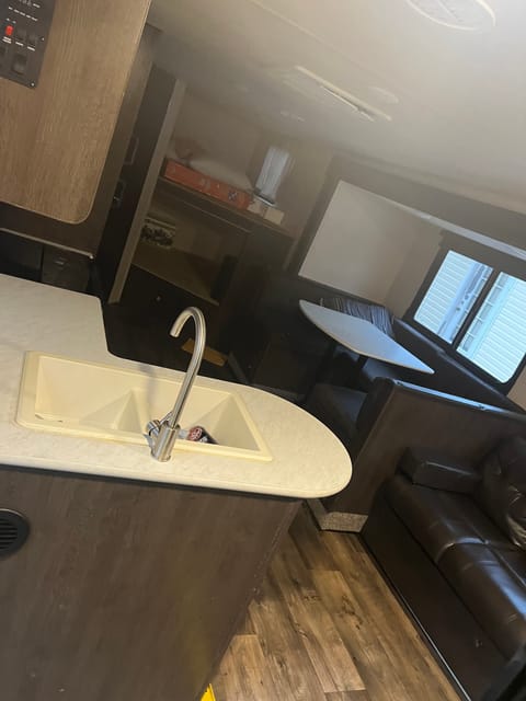 2018 Forest River Salem Cruise Lite 30 ft sleeps  6 easily Tráiler remolcable in Reed Creek