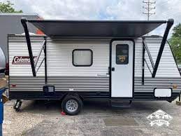 2020 Coleman Lantern LT 17FQ Sleeps 4-6 and easy to pull w/ Queen/bunk beds Remorque tractable in Stono River