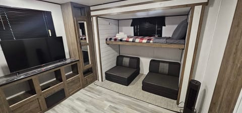 2022 Heartland Pioneer Towable trailer in Bay Lake