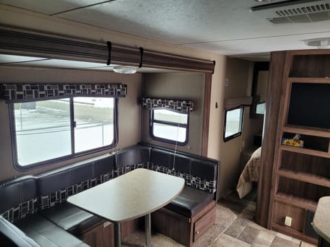 Coleman 24' Bunkhouse Towable trailer in Kelowna