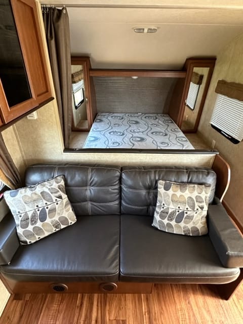 2016 Salem Cruise Lite 261BHXL (8835) Towable trailer in Janesville