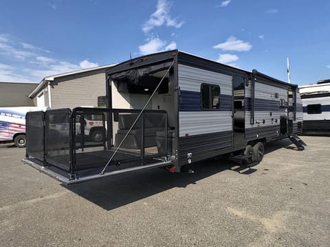 2022 Forest River Grey Wolf 27rr Travel Trailer/ Tow hauler Tráiler remolcable in Hobart