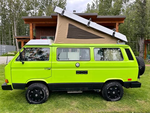 Look Like A Local - "Vincent Van-Go" VW Westfalia Pop Top Camper Van Campervan in Palmer