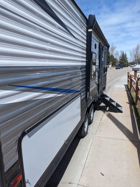 Avenger is ready to help you make memories Towable trailer in Cheyenne