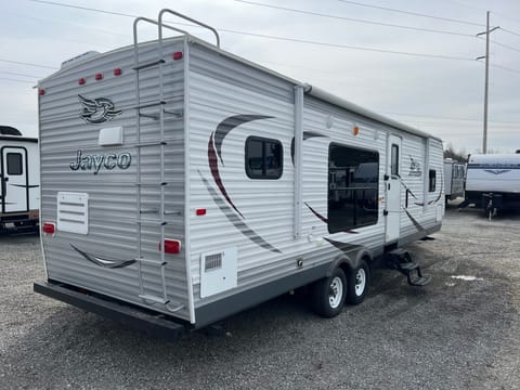 2015 Jayco Jay Flight Towable trailer in Manistee