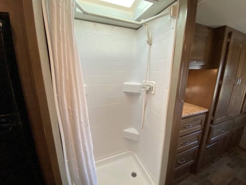 2019 Winnebago Outlook 27D Drivable vehicle in Camano Island