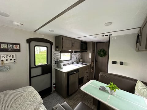 2021 Springdale 1800BH “The Little bunkhouse” Towable trailer in Catoctin