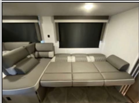 2023 Salem Cruise Lite 273 Q B X L Towable trailer in Temecula