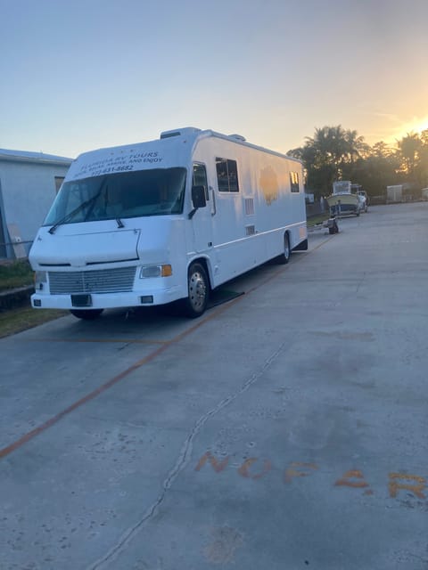 Florida RV Tours.  We do the driving ,planning Drivable vehicle in Stuart