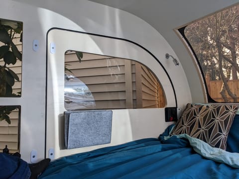 Starry Night  Droplet XL Towable trailer in Surrey