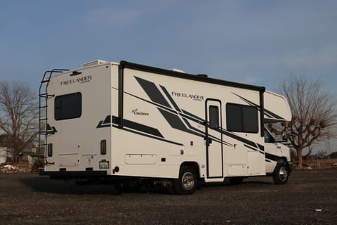 2022 Forest River Coachmen Freelander Drivable vehicle in Sacramento