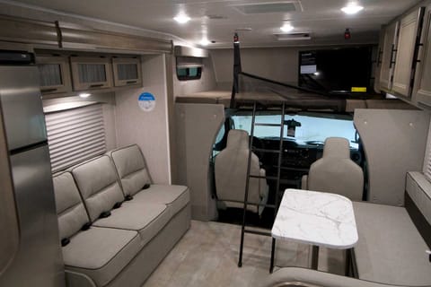 2022 Forest River Coachmen Freelander Drivable vehicle in Sacramento