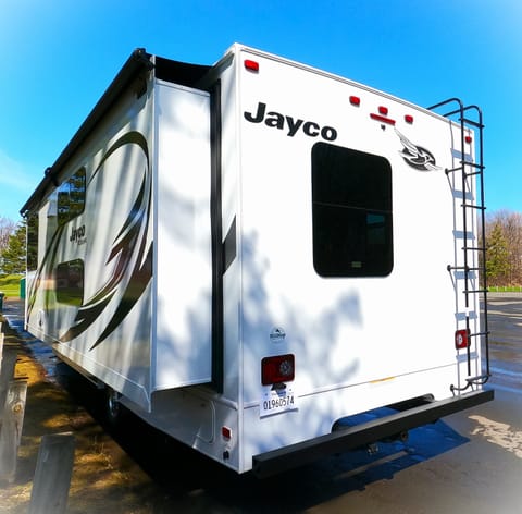 2022 Jayco Redhawk, "The Novaturient" awaits it's next adventure! Drivable vehicle in Plymouth