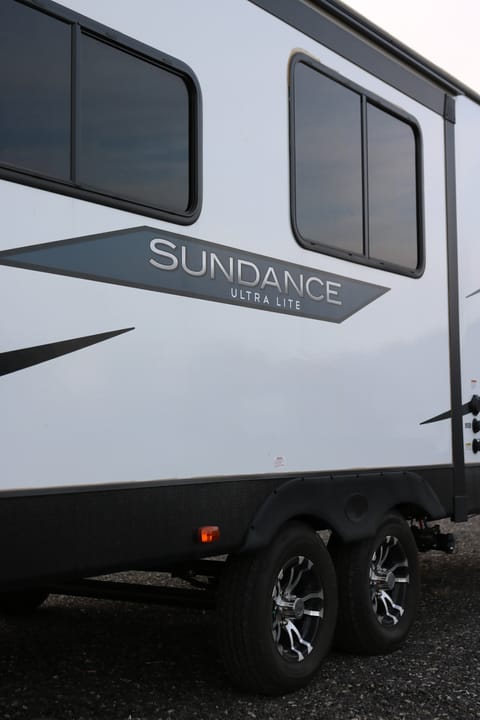 2022 Heartland RVs Sundance Ultra Lite Towable trailer in Sacramento