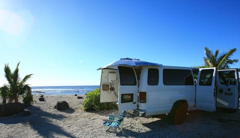 Lil Honu Campervan in Kalaoa