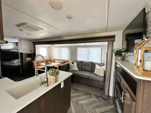 2020 Forest River Evo Towable trailer in La Mesa