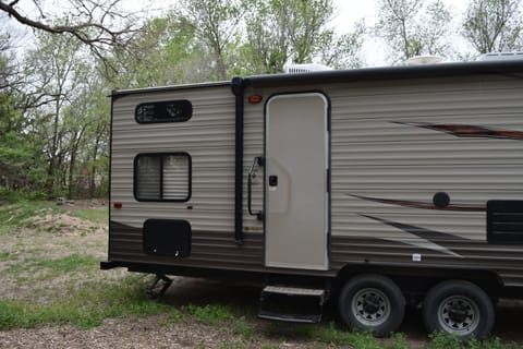 2017 Forest River Cherokee Patriot Edition Towable trailer in Hutchinson