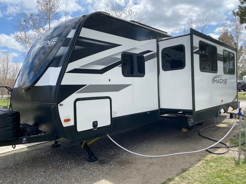 2022 Grand Design Imagine - Delivery ONLY Towable trailer in Hot Springs