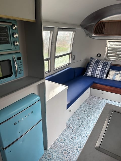 1968 Airstream Ambassador Rimorchio trainabile in Auburn Hills