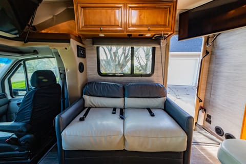 Magical Knight Bus! 2016 Thor Citation Sprinter 24SL - EZ to Drive! Drivable vehicle in Hyde Park