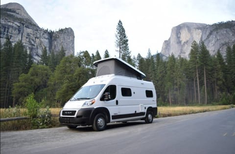 Sleeps 4! Glamp with your Family in Style! Fully Loaded Luxe Winnebago Van Drivable vehicle in Westminster